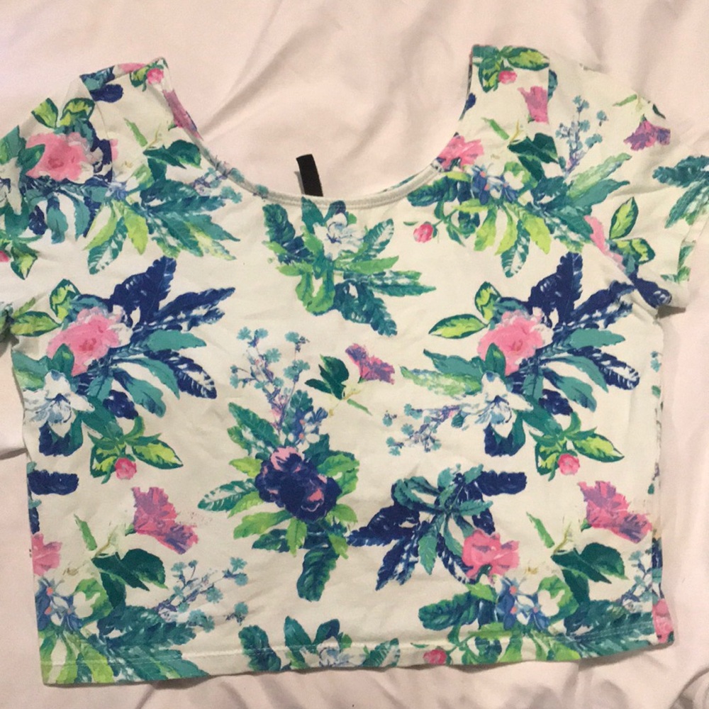 Flower design crop top